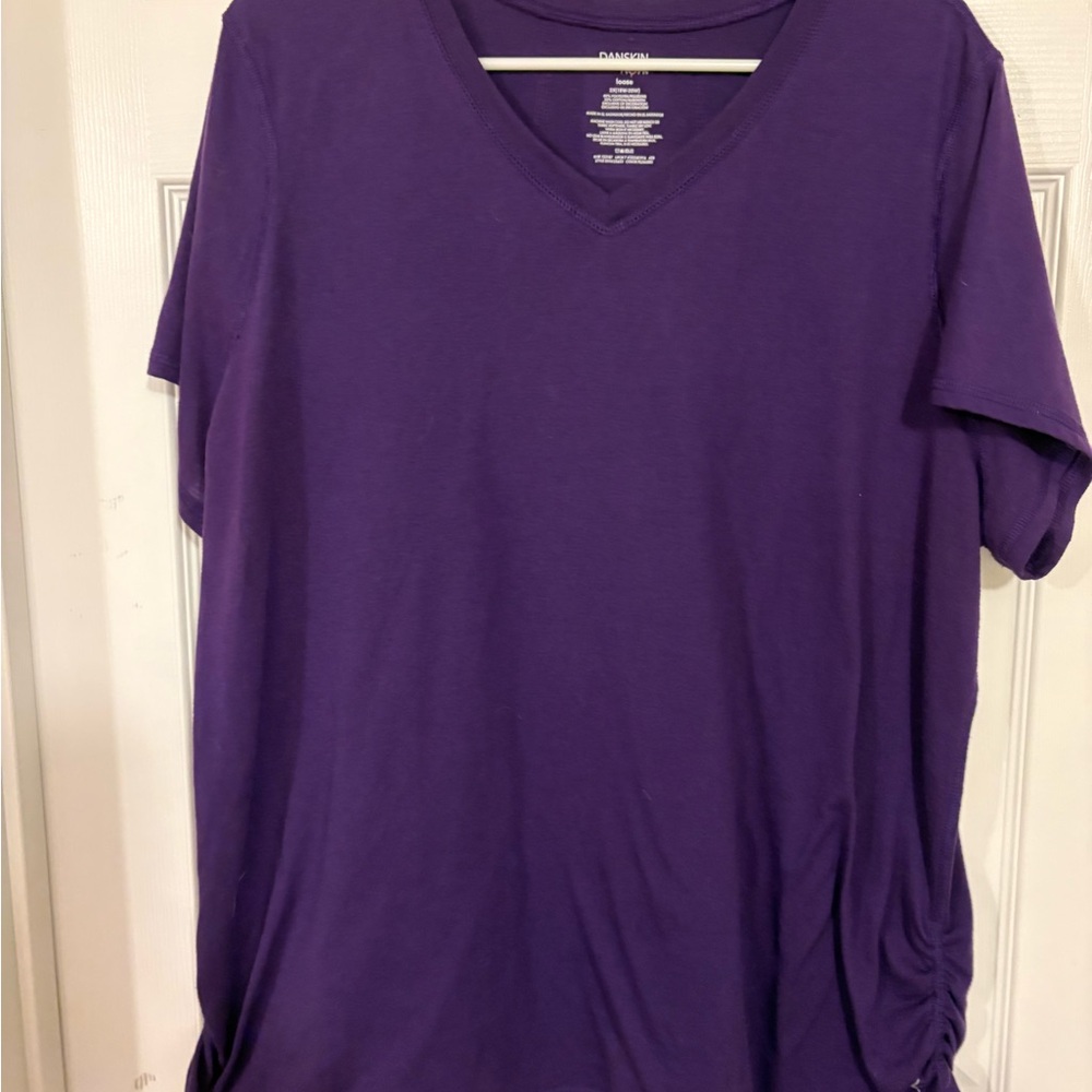Danskin NOW v neck purple 2x 18-20 athletic top SS ruching on sides logo light